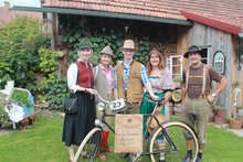 Die RADieserl gingen als gr&ouml;&szlig;te Gruppe an den Start am Montag,  5. Oktober 2015