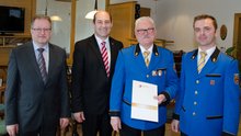 Verdienstkreuz in Gold: Hofer Helmut  am Donnerstag, 10. M&auml;rz 2016