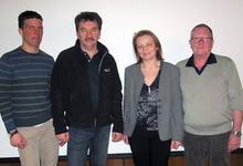 Foto von Felix Doppler, von links nach rechts Vorsitzender-Stellverteter Philipp Preundler, Vorsitzender Adi Watzl, Schriftf&uuml;hrerin Manuela Doppler, Finanzreferent Franz Schwamberger am Mittwoch,  6. M&auml;rz 2013