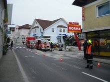 Aufr&auml;umarbeiten nach Verkehrsunfall am Donnerstag,  7. August 2014