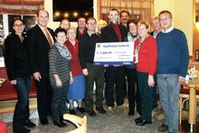 Frankenburger Weihnachtsbeleuchtung funkelte f&uuml;r einen guten Zweck am Freitag,  2. Januar 2015