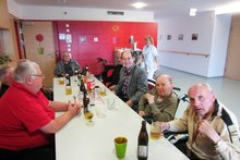 Fotos (von Wilhelm Frickh): Der M&auml;nnerstammtisch findet jeden zweiten Donnerstag im 2. Stock statt. am Freitag, 16. Januar 2015