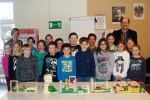 Kinder bestimmen bei der Spielplatzgestaltung mit am Freitag, 13. M&auml;rz 2015