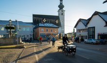 Gabriele Preuner er&ouml;ffnet die Bei strahlendem Sonnenschein und Walzerkl&auml;ngen ins neue Jahr radeln (Foto: Preuner Wirt / Radlobby O&Ouml;) am Sonntag,  1. Januar 2017