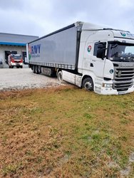 Lkw Bergung am Montag,  3. Februar 2020