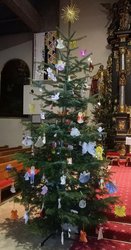 "Engelbaum" entstand in der Pfarre Frankenburg am Mittwoch, 19. Januar 2022, Copyright siehe www.meinbezirk.at