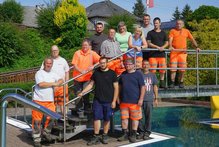 6.000 Besucher st&uuml;rzten sich ins K&uuml;hle Nass am Mittwoch, 20. September 2023, Copyright siehe www.meinbezirk.at